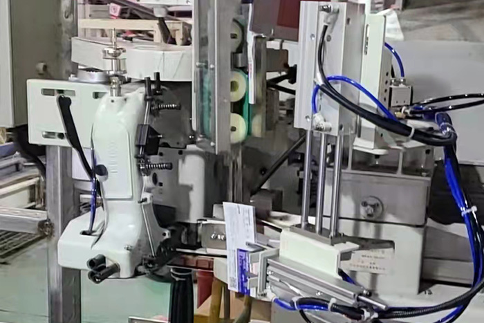 Organic fertilizer automatic packaging machine Automatic bag packing machine Can be matched with palletizing manipulator